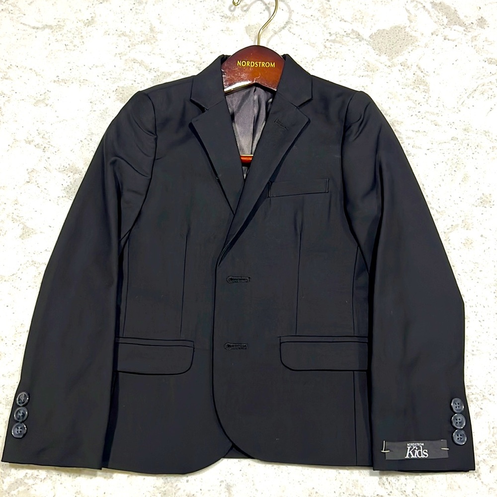 NWT: Boys Nordstrom Kids Blazer - Size 5 - New - Black - Smoke & Pet Free Home
